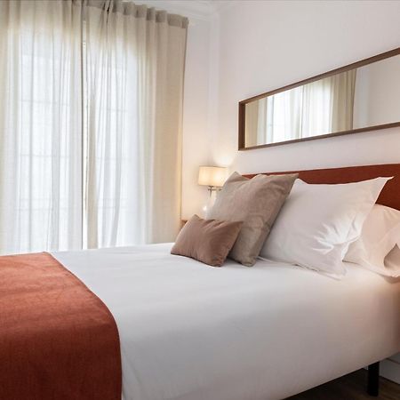 Magno Apartments Ave Maria Seville Luaran gambar