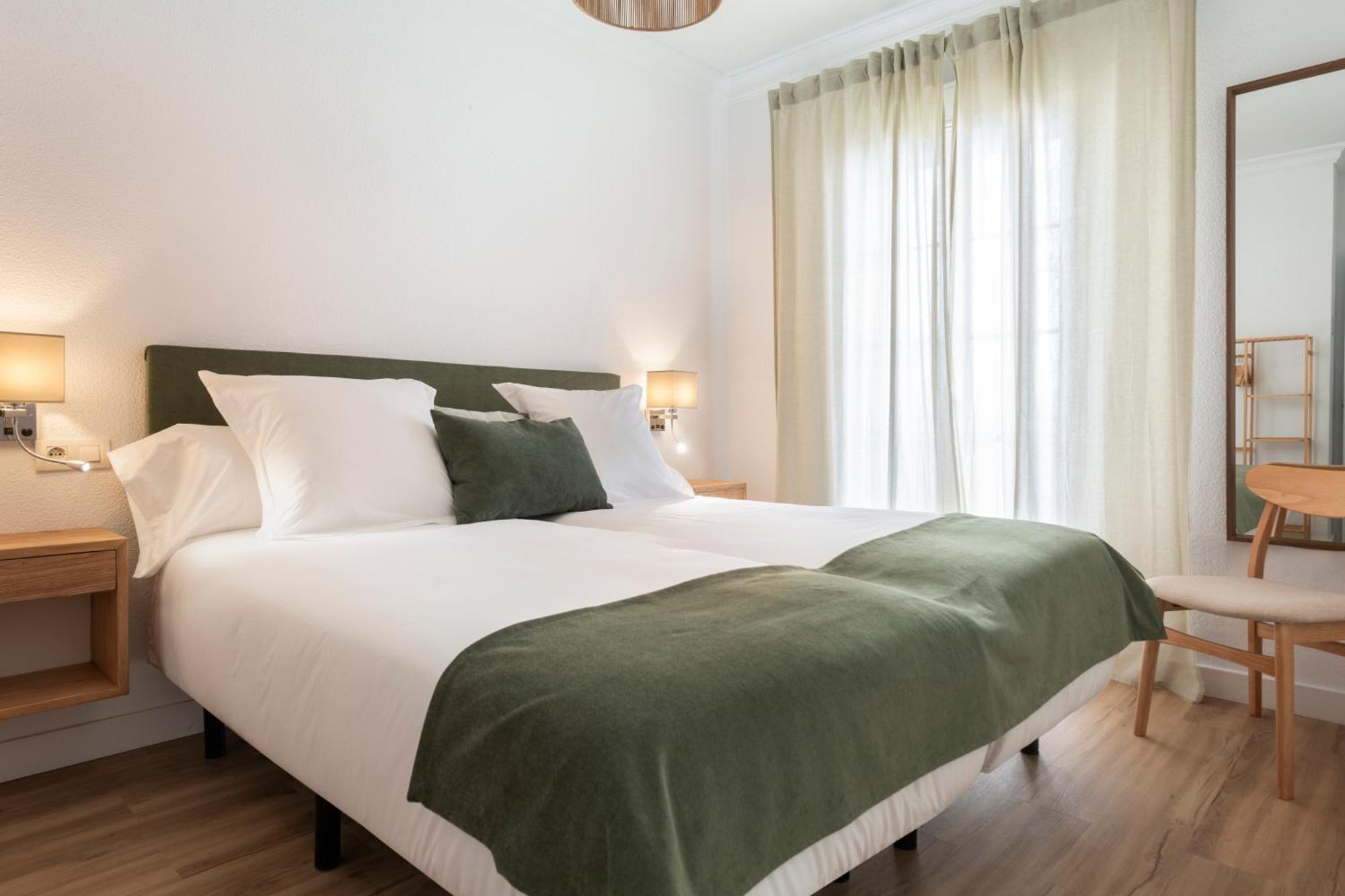 Magno Apartments Ave Maria Seville Luaran gambar